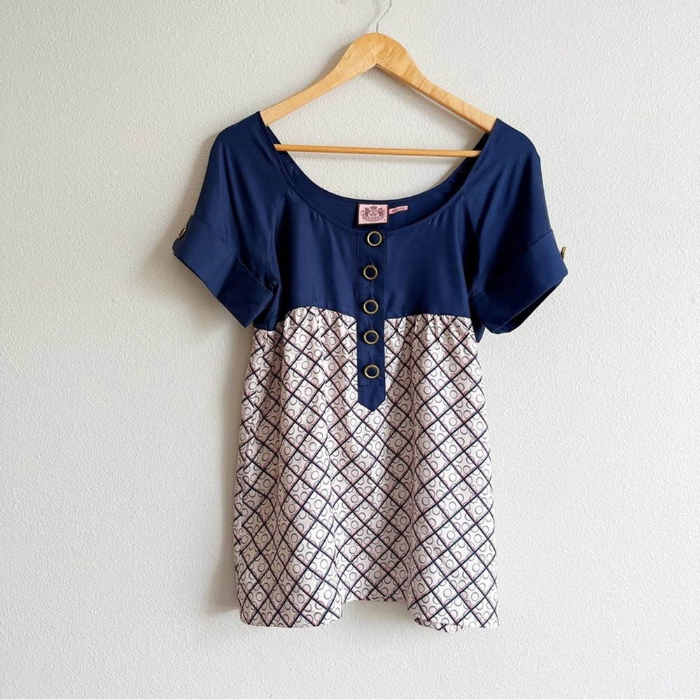 Juicy Couture 100% Silk Short Sleeve Patterned Blouse Size Small